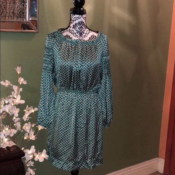 Green and beige dress - Picture 2 of 8